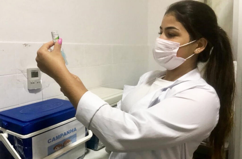  Feirenses aproveitam o Dia D para garantir imunização contra a gripe e Covid
