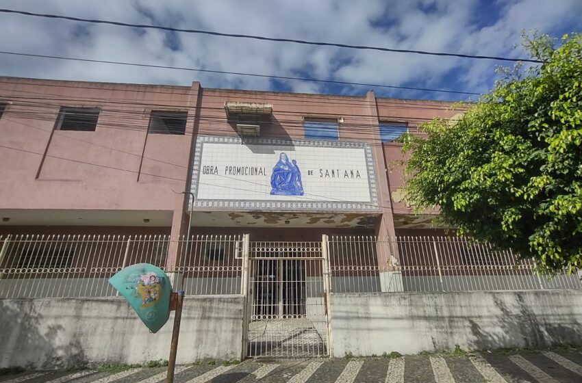  Comunidade lamenta abandono do prédio da Escola Obra Promocional de Santana; instituição foi fechada em 2019