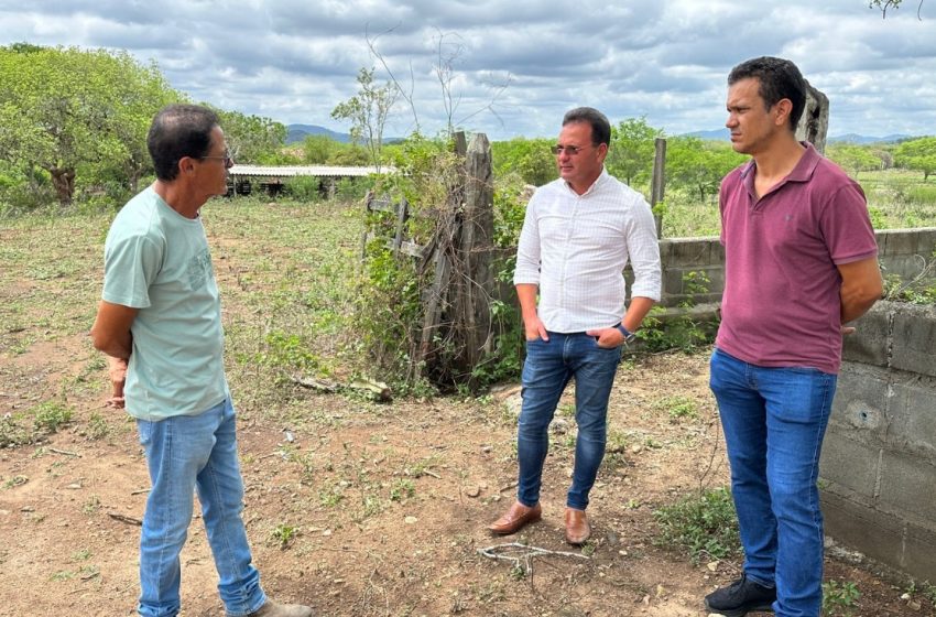  Secretário de Agricultura visita Jaguara, distrito mais afetado pela seca em Feira