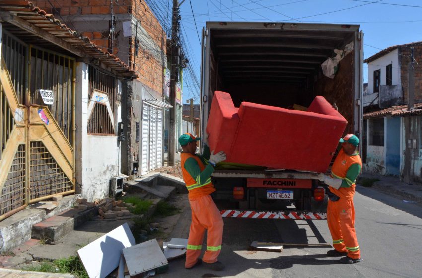  Bota-Fora contra a dengue recolheu mais de 2 toneladas de lixo em Humildes e Rua Nova